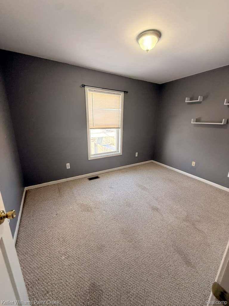 Madison Heights, MI 48071,30441 Groveland ST