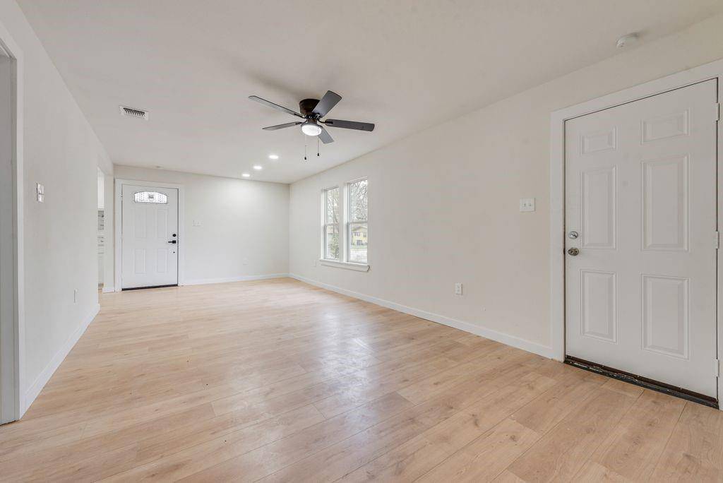 Dallas, TX 75212,3414 Vilbig Road