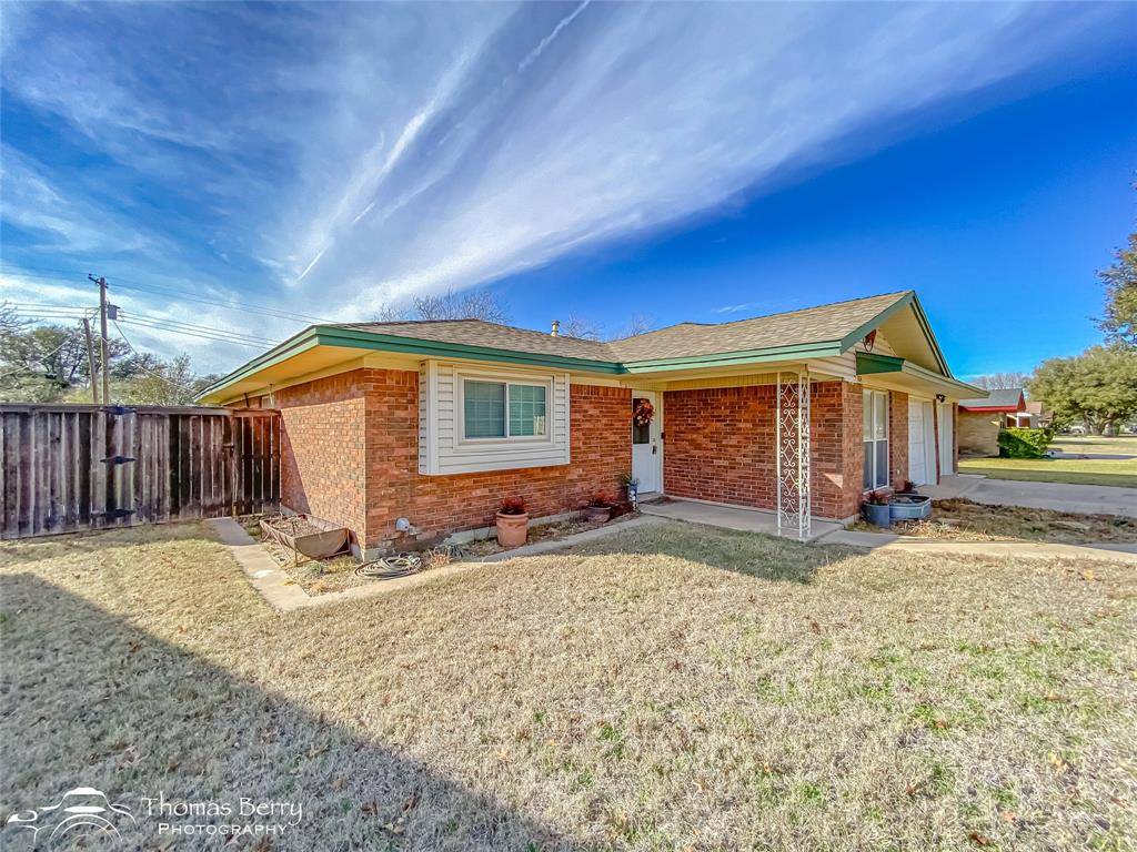 Roscoe, TX 79545,1104 Hickory Street