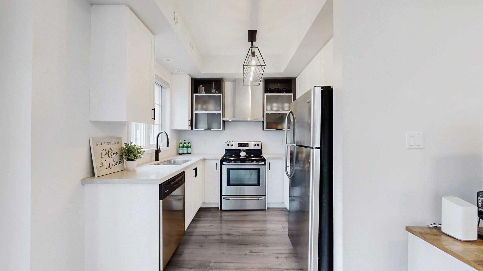 Vaughan, ON L4L 1J4,26 Bruce ST #E08