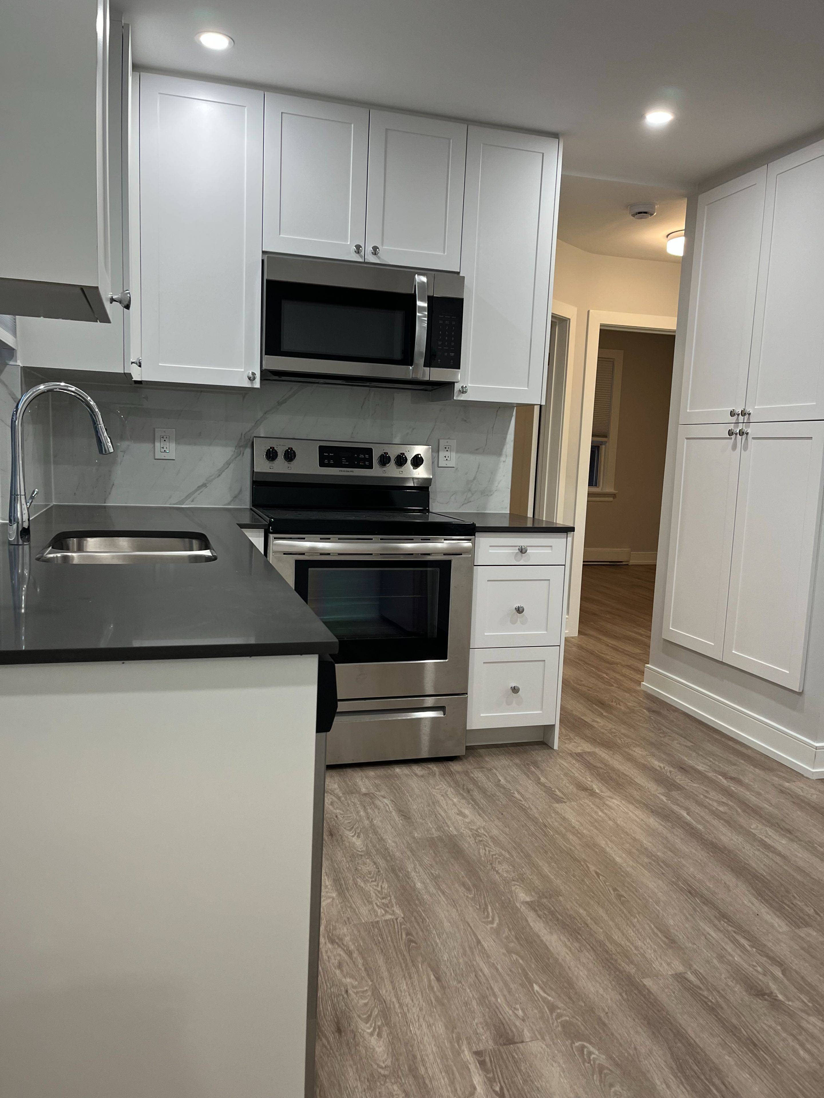 Toronto W06, ON M8V 3G9,97 Twelfth ST #Main Floor