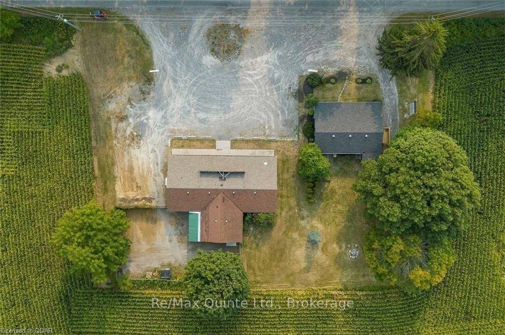 Prince Edward County, ON K0K 2T0,2052 COUNTY RD 18 RD