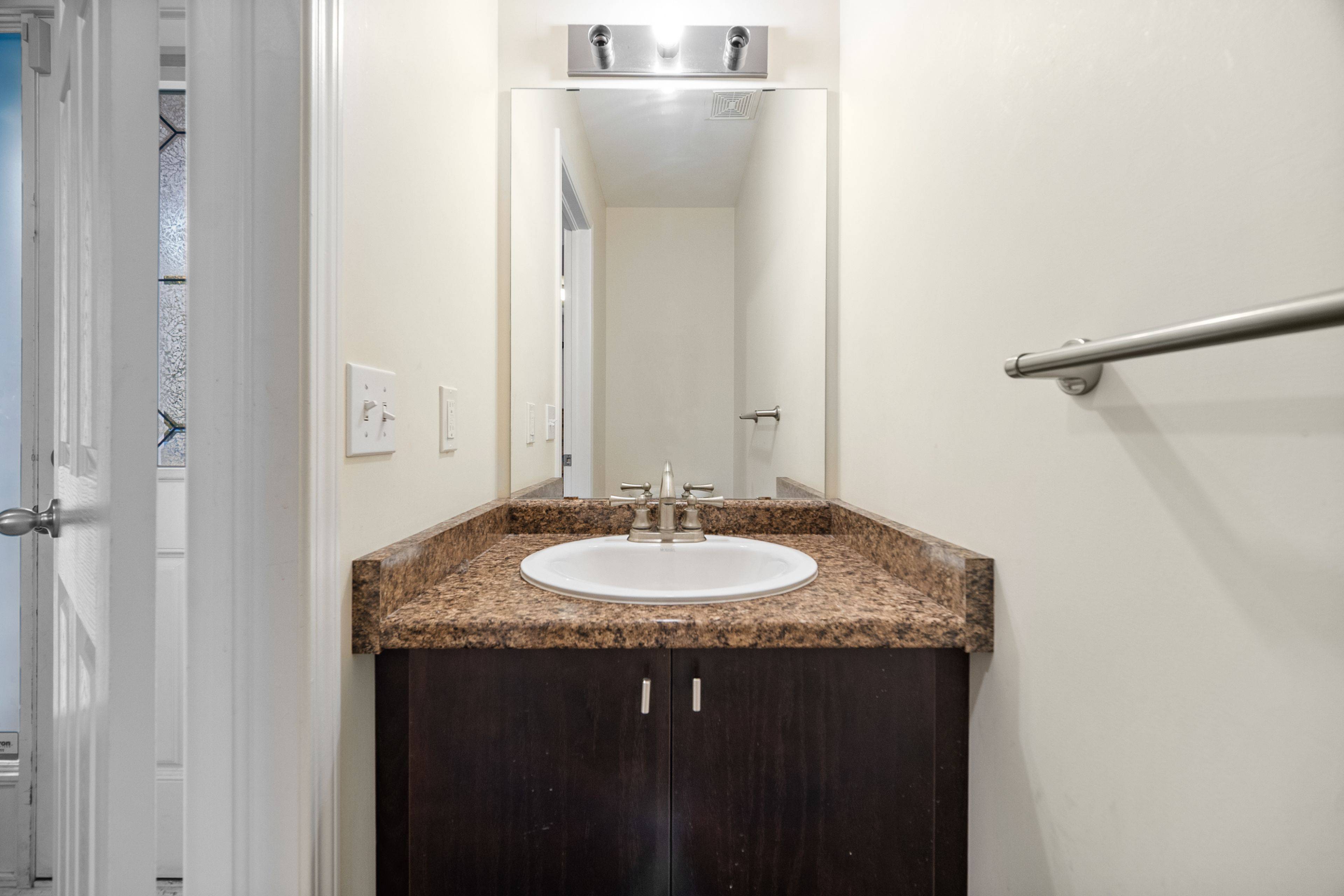 London East, ON N5V 0A7,1625 PURSER ST #41