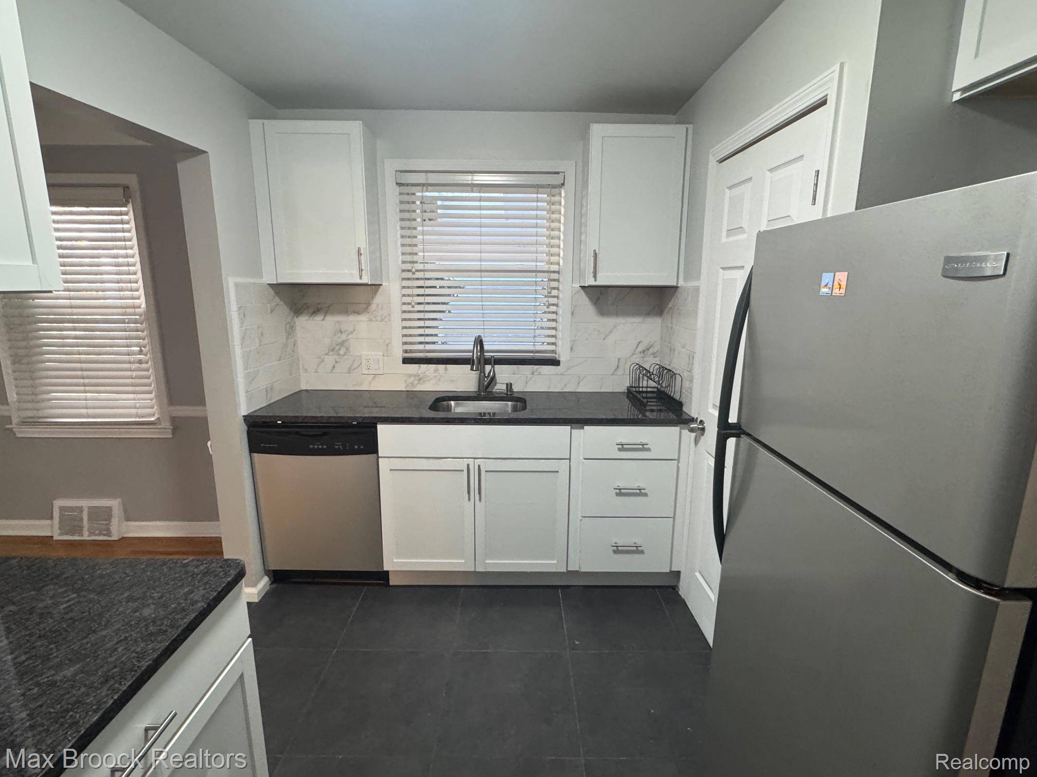 Royal Oak, MI 48067,313 S Dorchester AVE