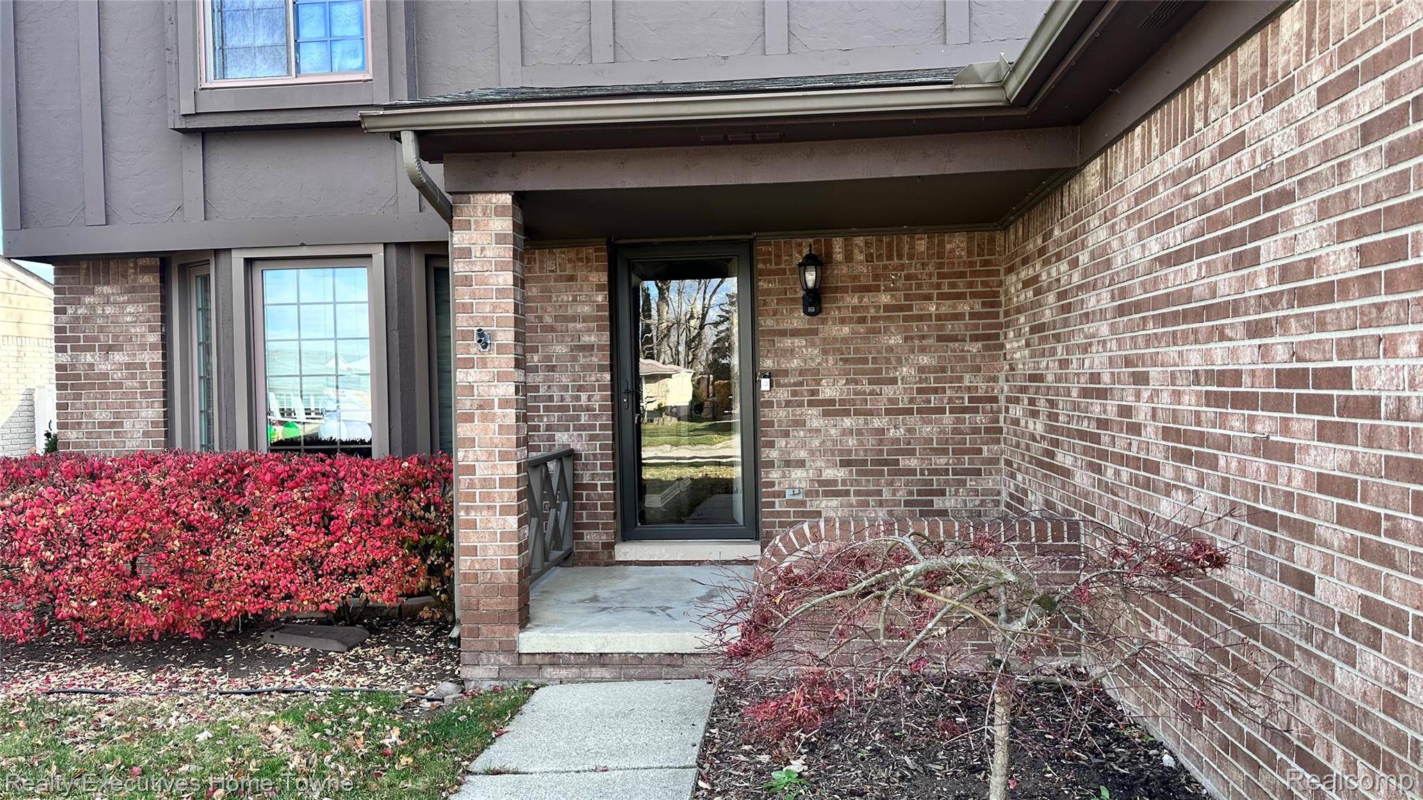 Sterling Heights, MI 48310,38122 Lincolndale DR