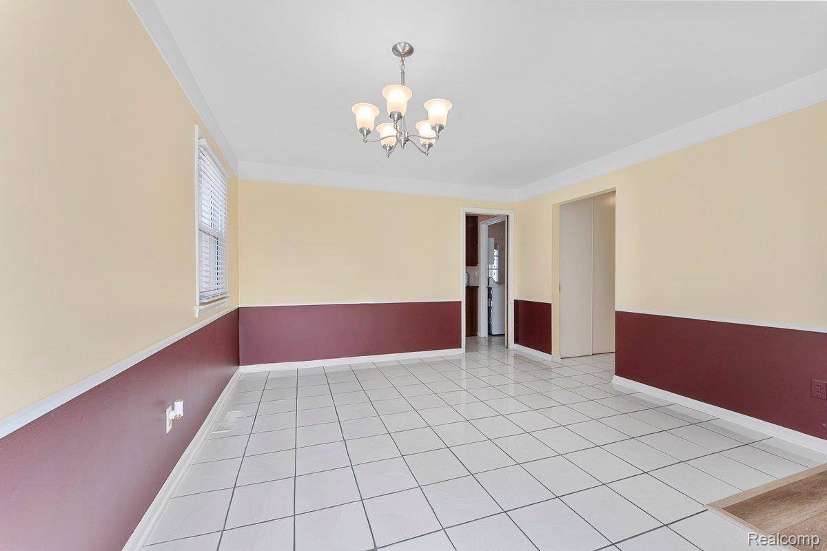 Riverview, MI 48193,12822 Johanna CT