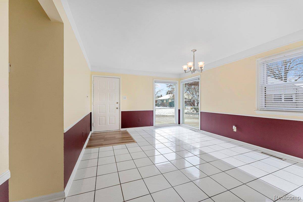 Riverview, MI 48193,12822 Johanna CT