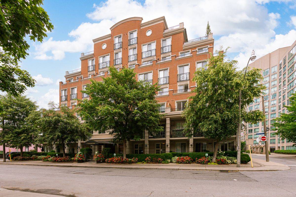 Toronto C02, ON M5R 3V3,77 McMurrich ST #302