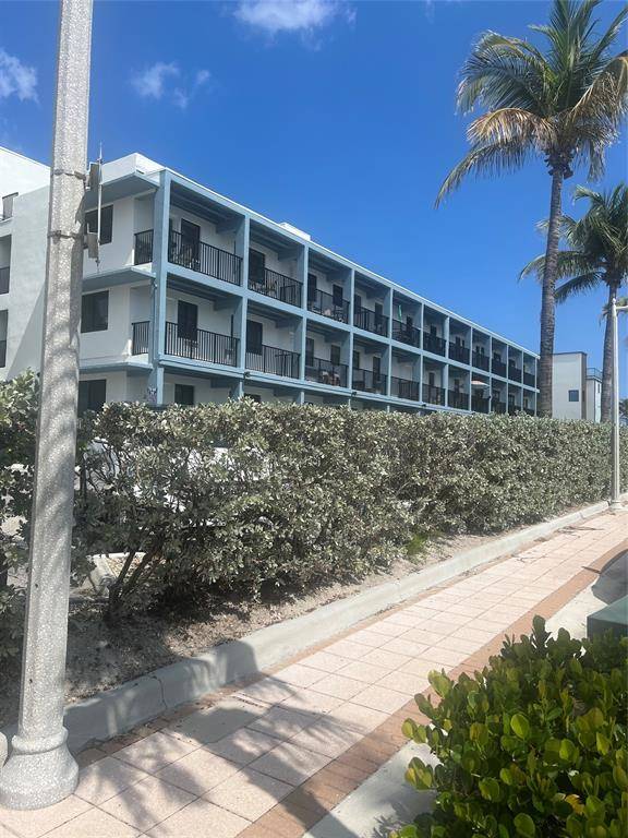 Hollywood, FL 33019,321 WILSON ST #204A