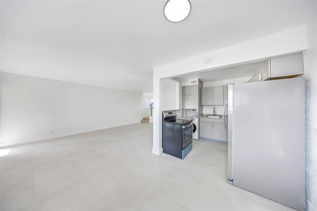 Pompano Beach, FL 33060,20 NW 7th Ave