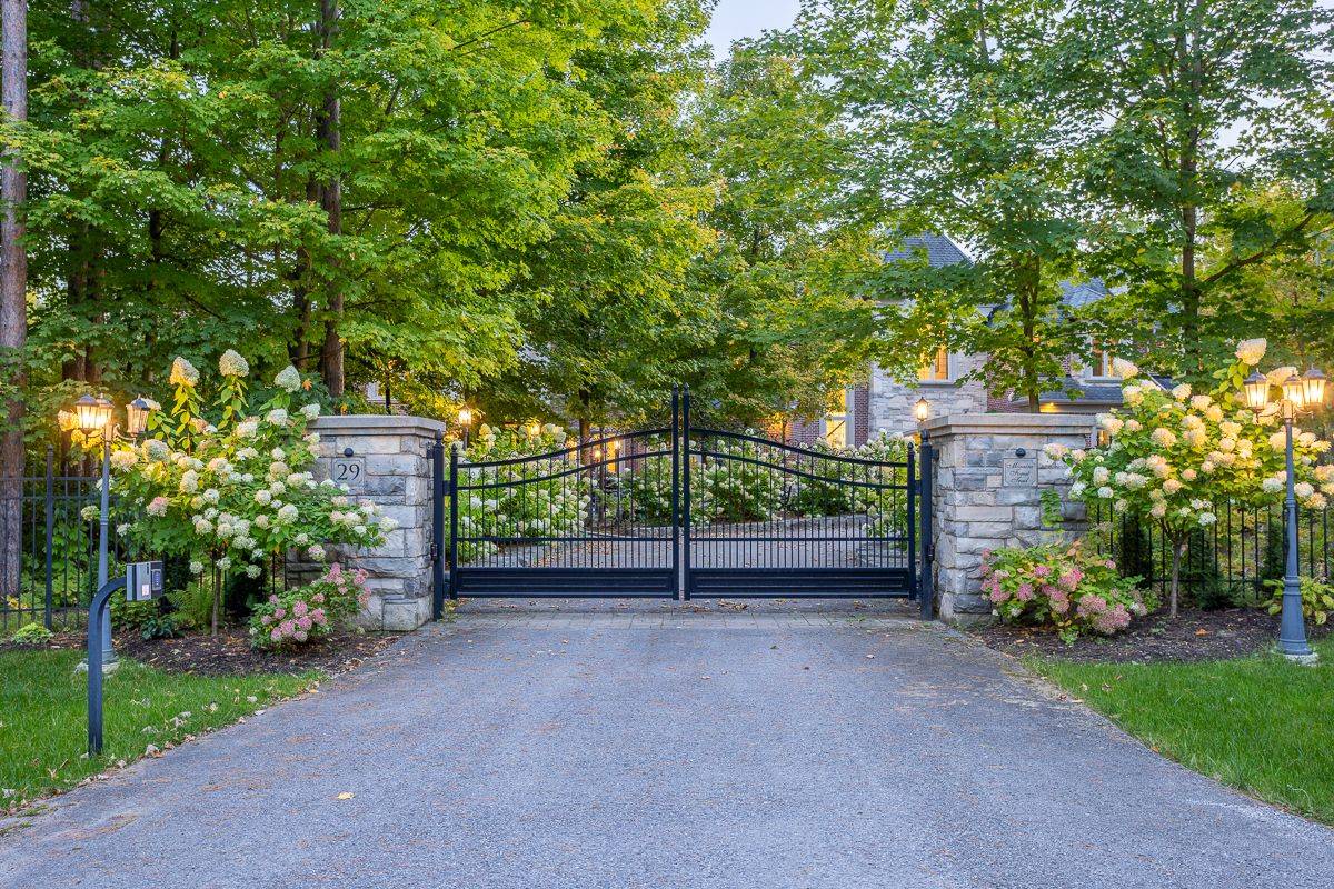 Whitchurch-stouffville, ON L4A 7X5,29 Moraine Forest TRL