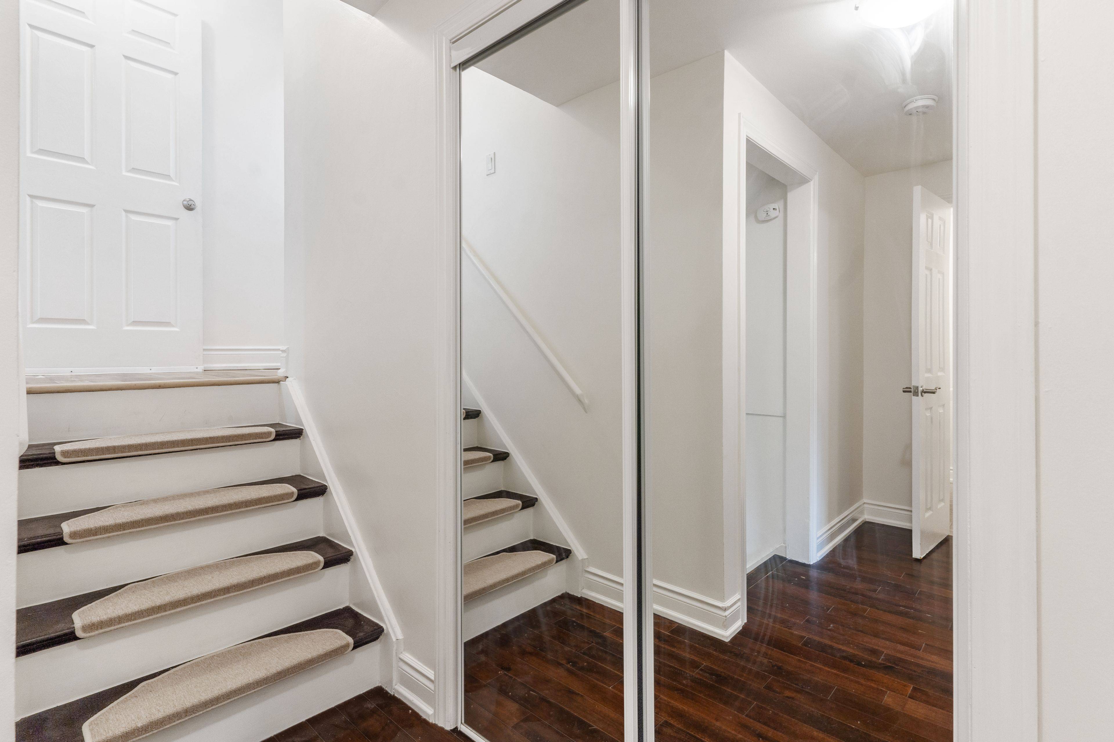 Mississauga, ON L5C 2G3,3675 Glencolin CT #Lower