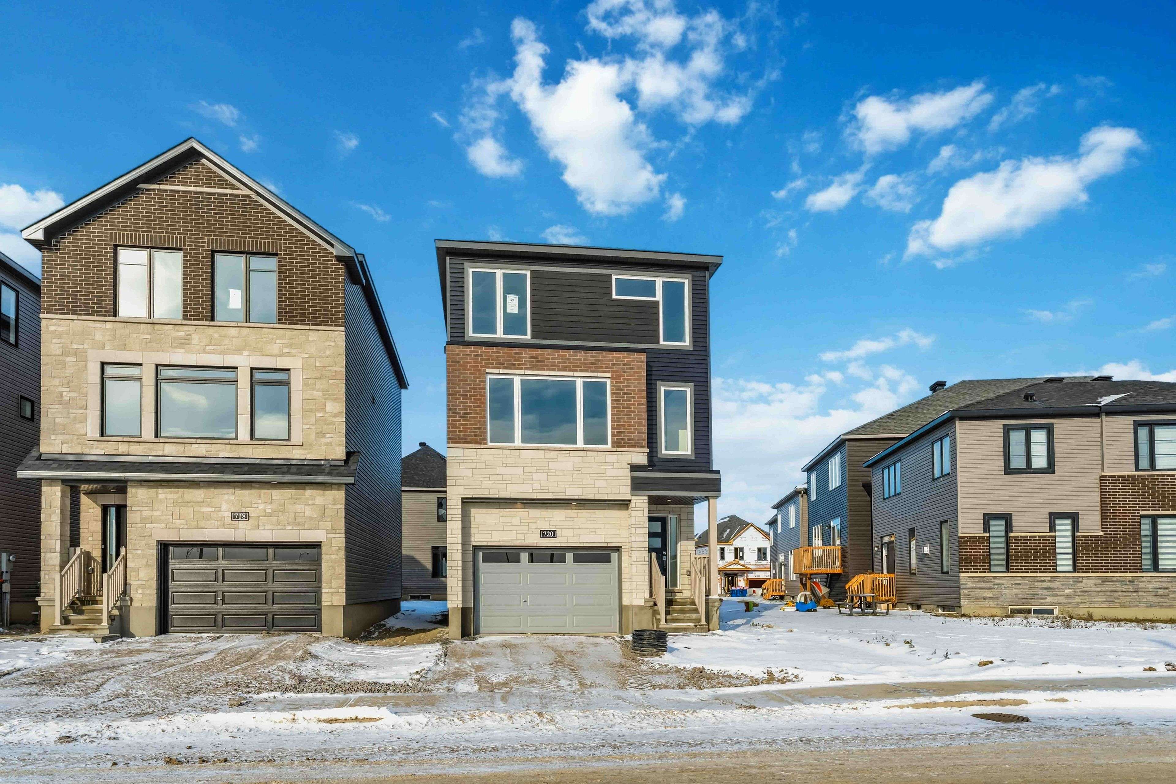 Kanata, ON K2W 0M5,720 Jennie Trout TER