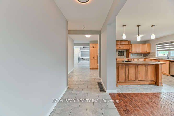 Hamilton, ON L8E 5H3,1024 Barton ST #Main