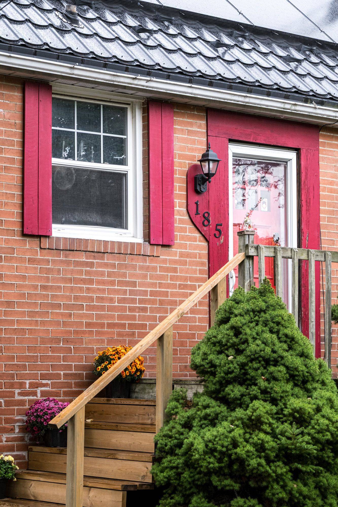 Hamilton, ON L9A 3Z6,185 East 13th ST