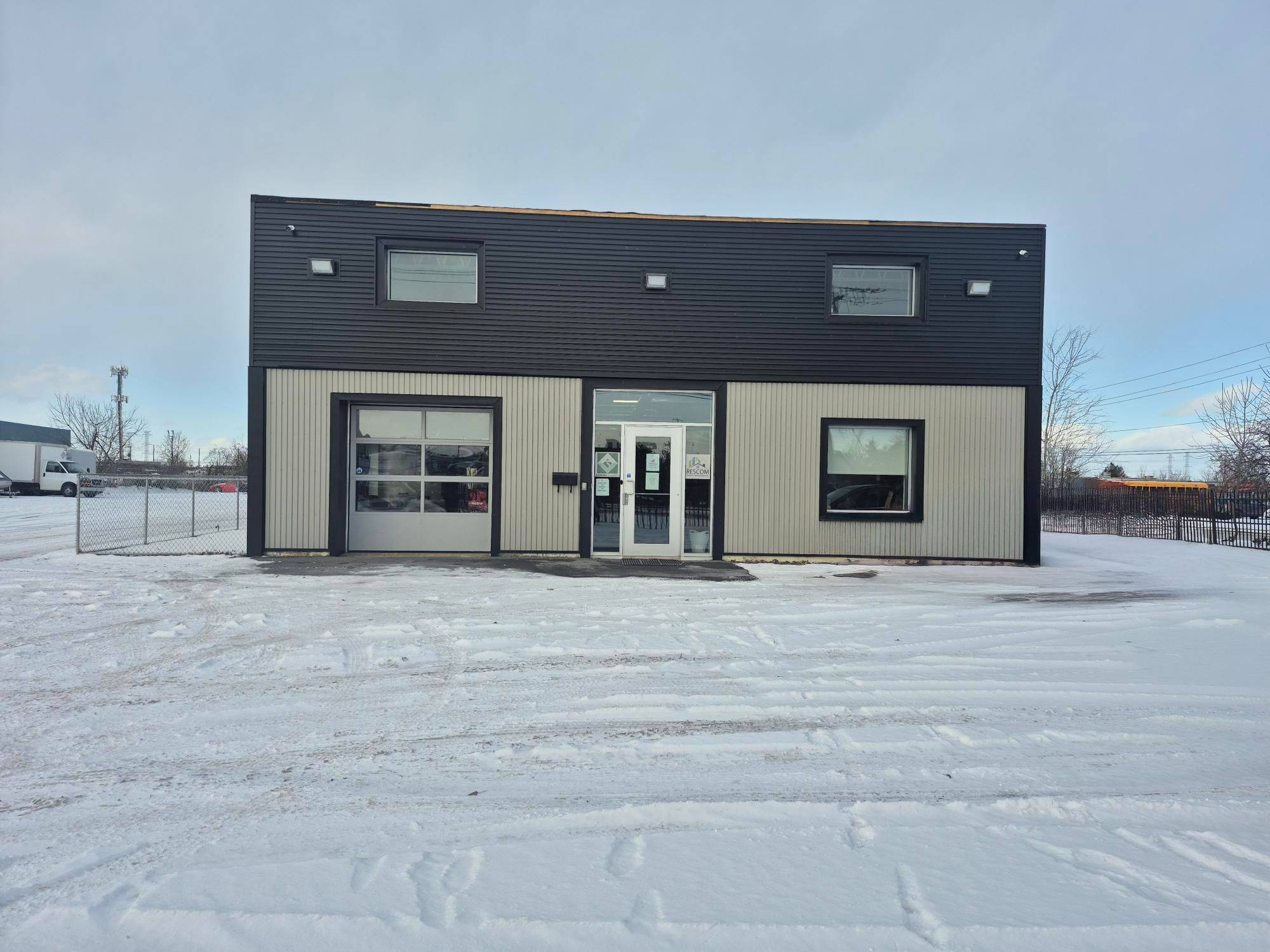 Country Place - Pineglen - Crestview And Area, ON K2E 6V2,75 Bongard AVE