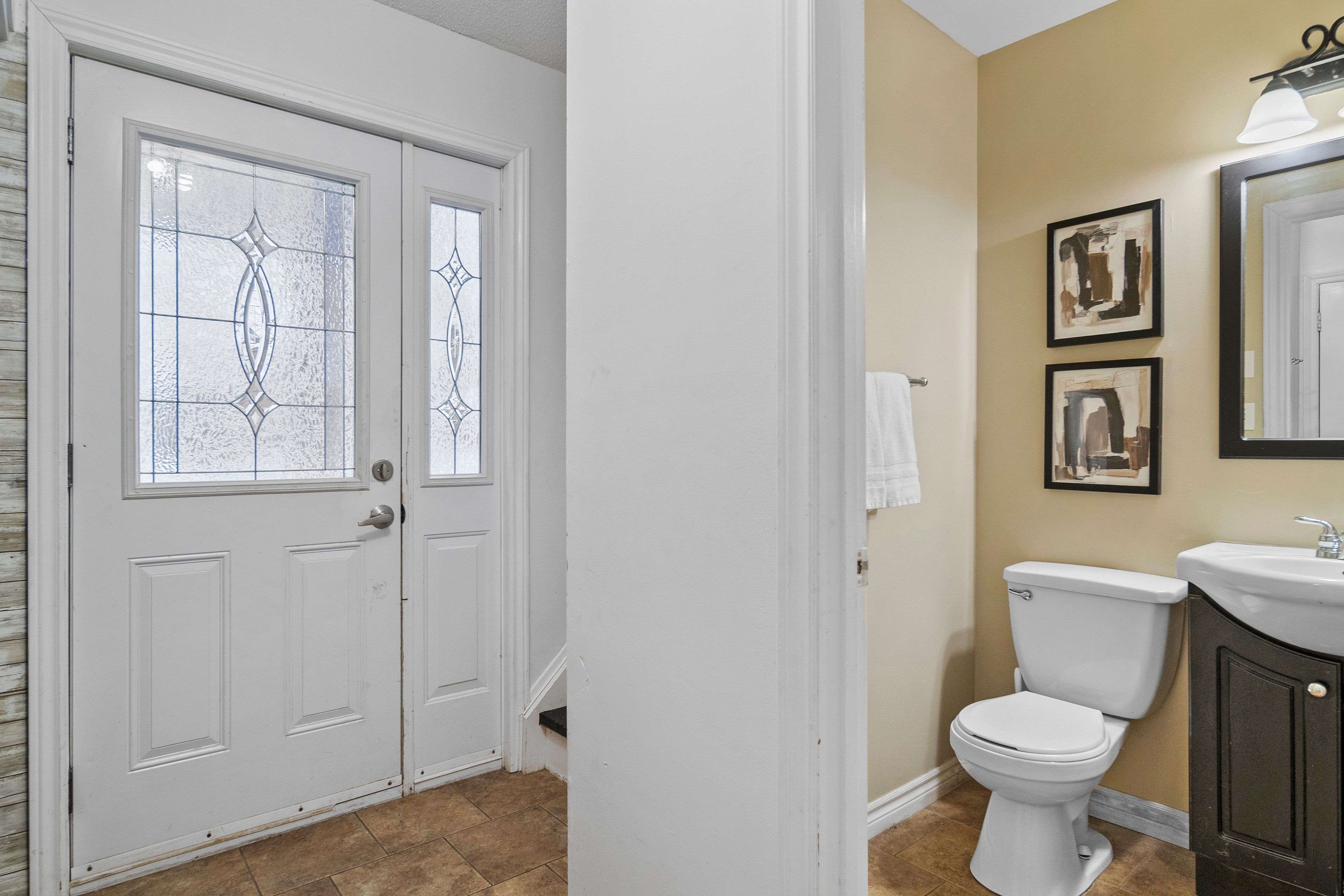 Loyalist, ON K7N 1X1,66 Nicholson CRES