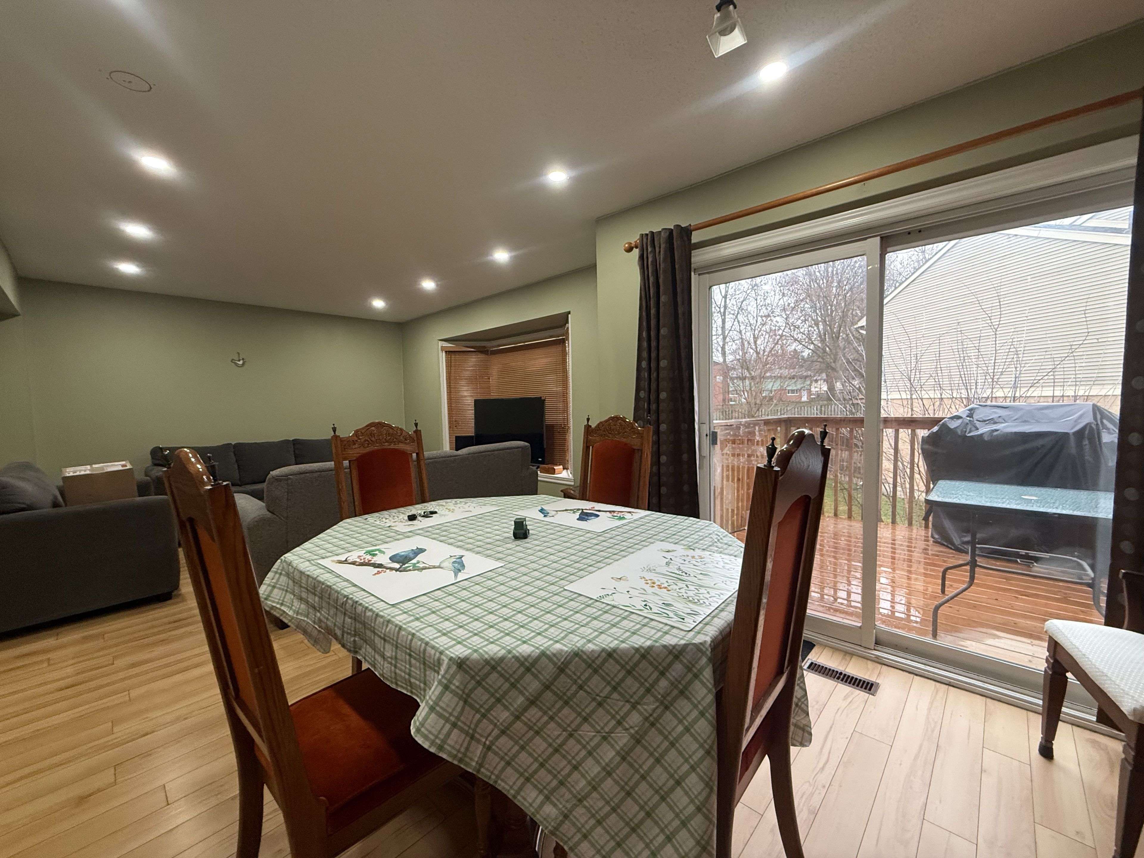 London South, ON N5Z 4Z6,9 Ailsa PL #70