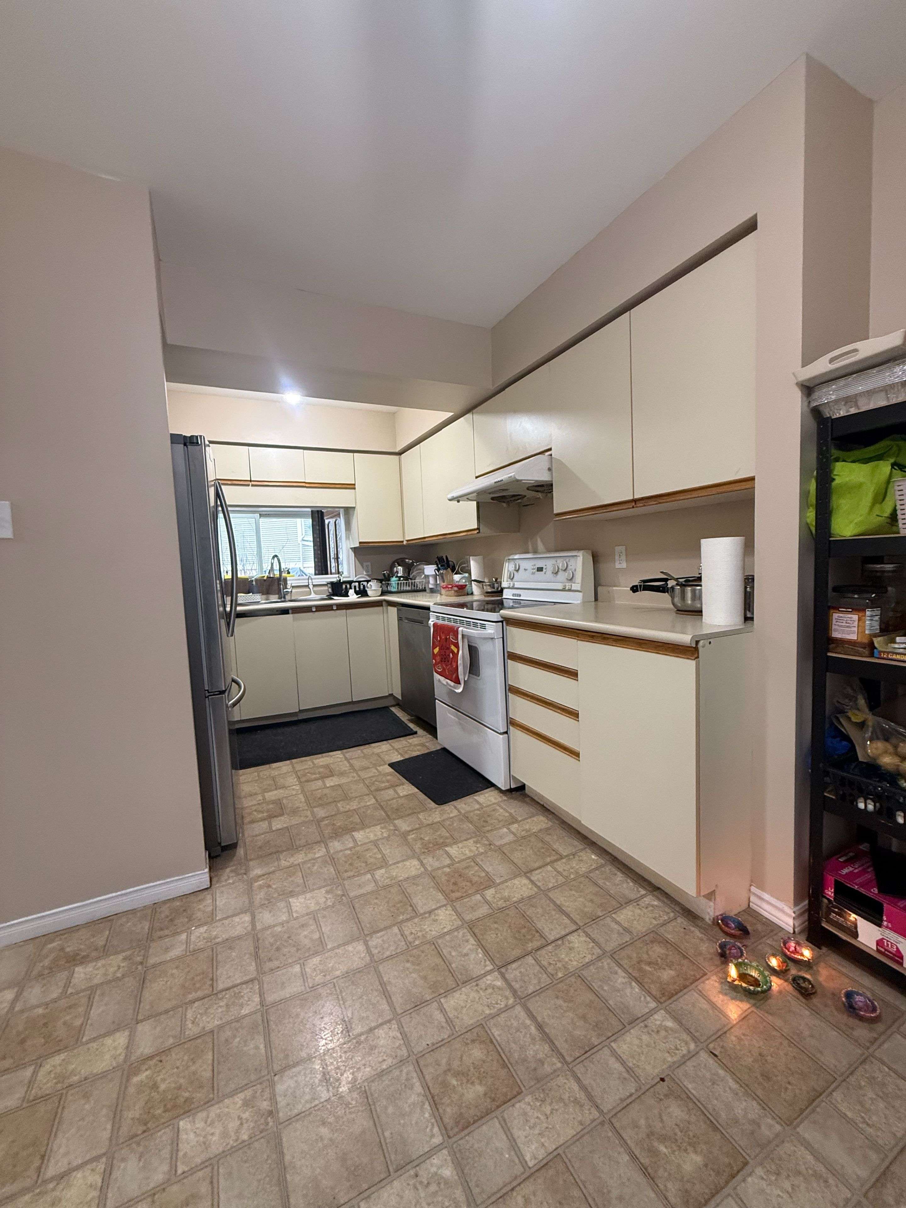 London South, ON N5Z 4Z6,9 Ailsa PL #70