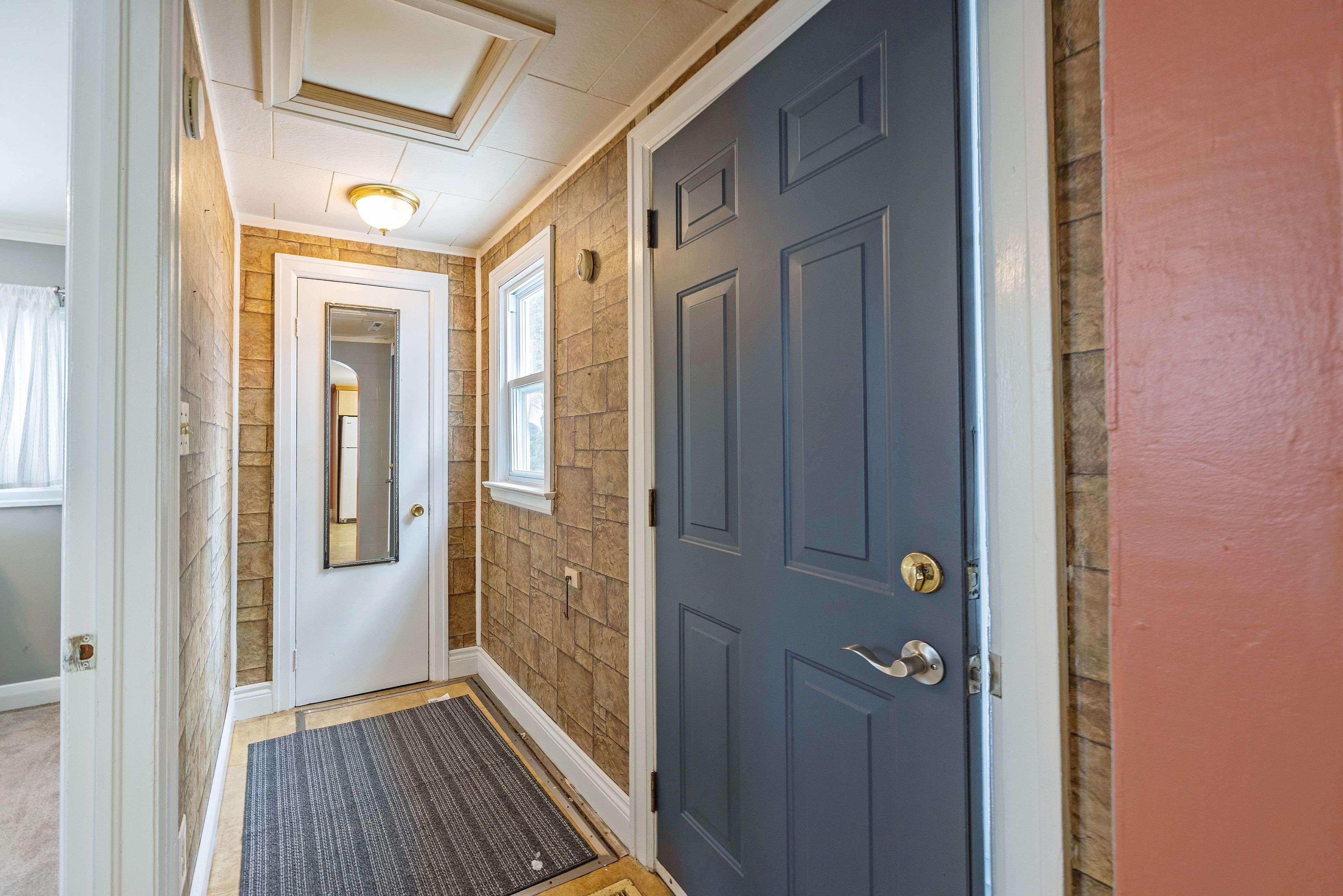 Central Elgin, ON N5P 2M1,136 St George ST