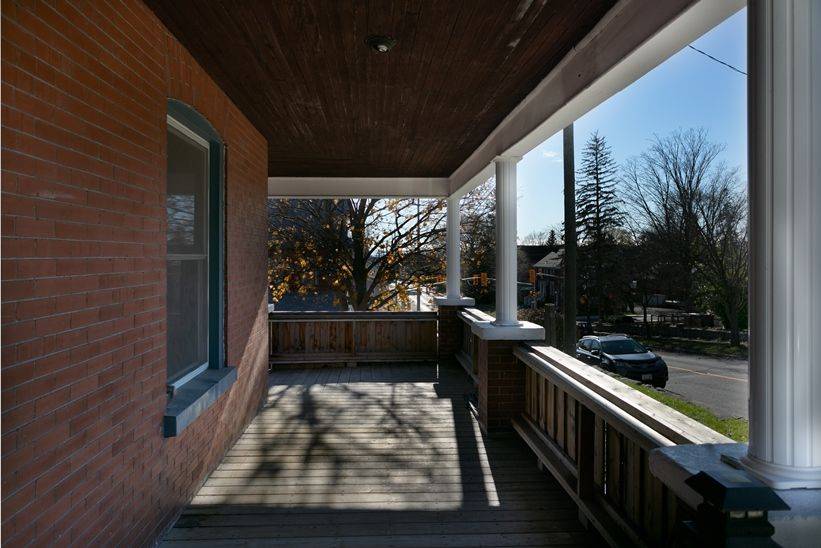 Quinte West, ON K8V 5G8,337 DUFFERIN AVE