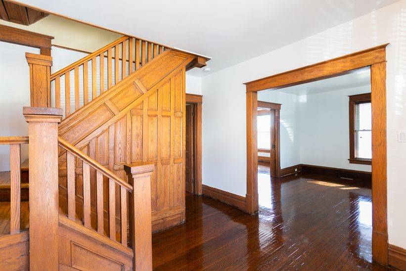 Quinte West, ON K8V 5G8,337 DUFFERIN AVE