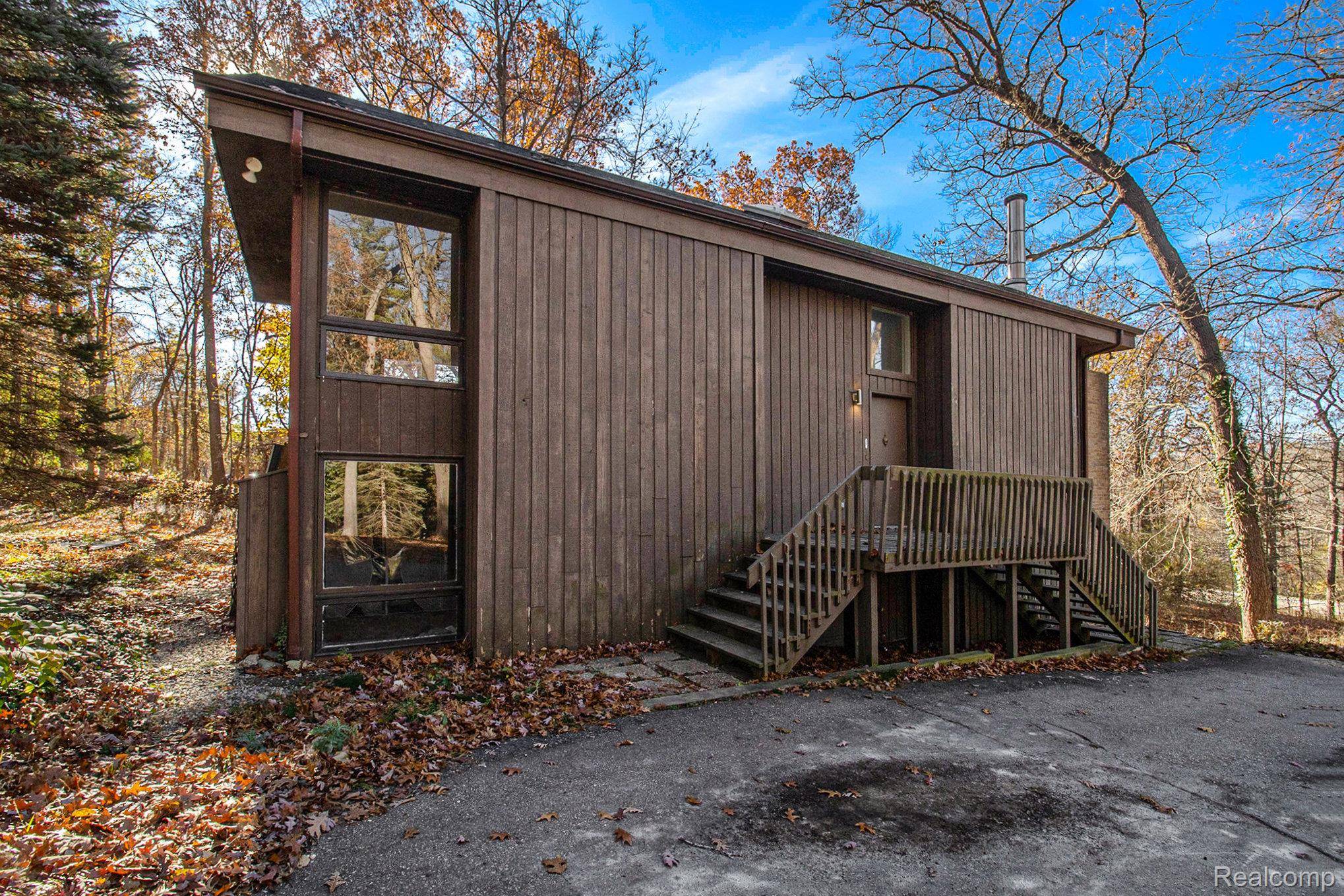 Rochester, MI 48306,1095 W Snell RD