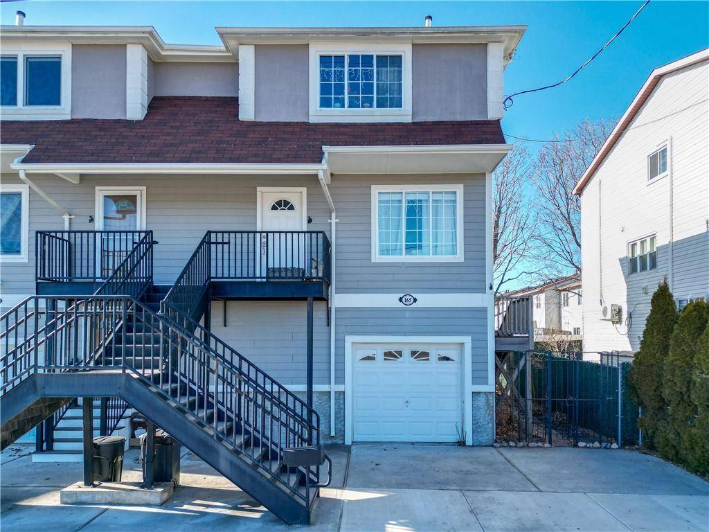 Staten  Island, NY 10306,165 Cedar Grove AVE