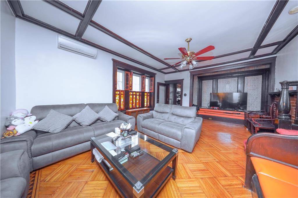 Brooklyn, NY 11204,2162 62nd ST