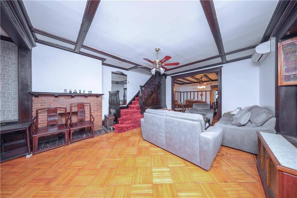 Brooklyn, NY 11204,2162 62nd ST