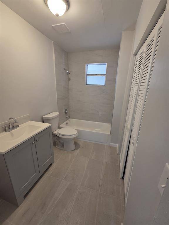 West Park, FL 33023,31 Edmund Rd #2