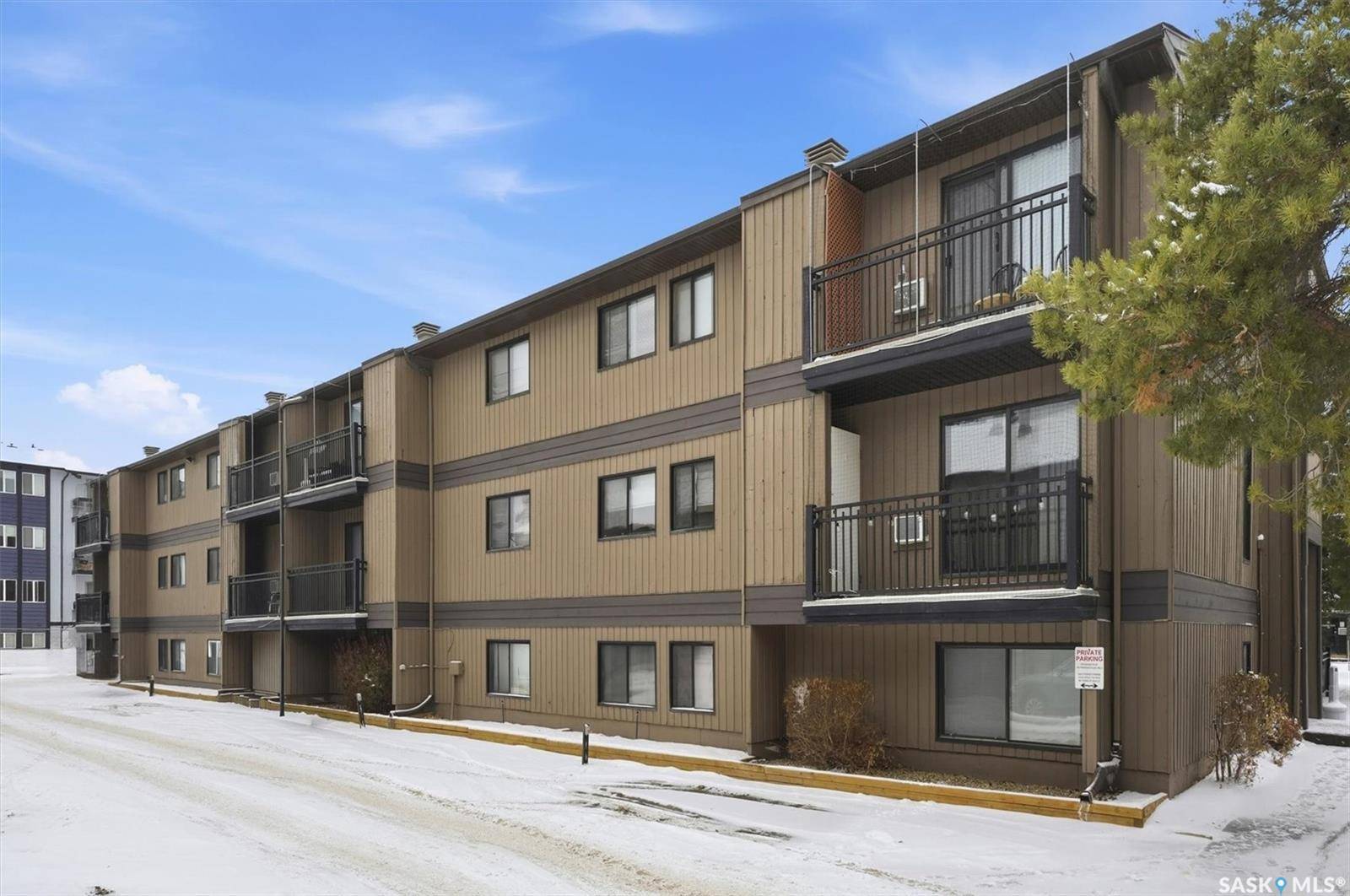 Saskatoon, SK S7K 4X1,250 Pinehouse PLACE #205