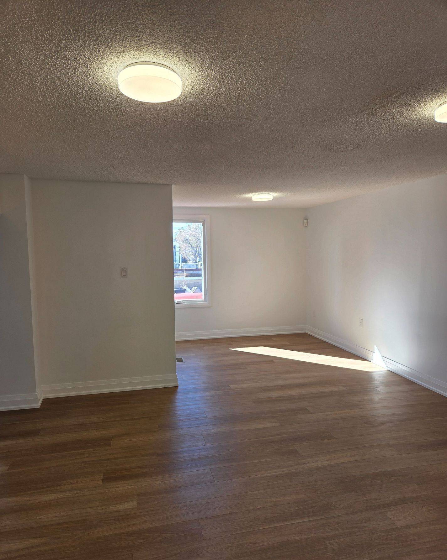 Mississauga, ON L5G 1E1,76 Lakeshore RD E #78B