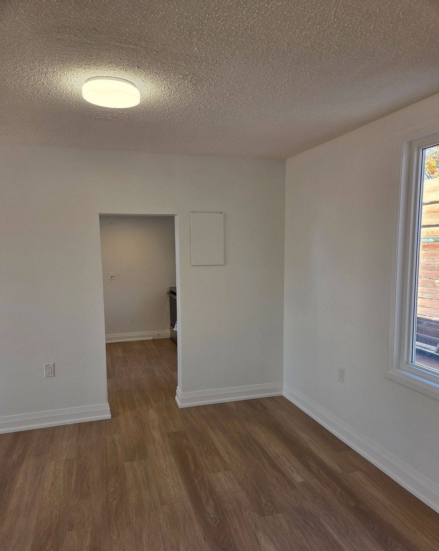 Mississauga, ON L5G 1E1,76 Lakeshore RD E #78B