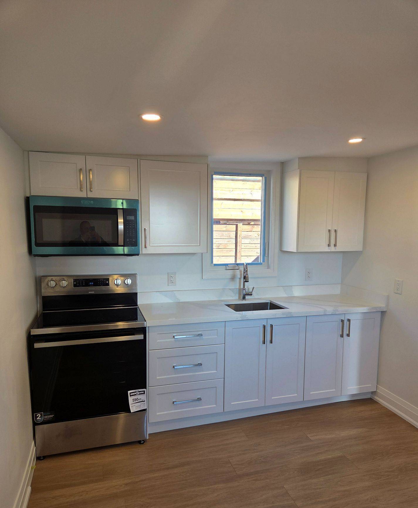 Mississauga, ON L5G 1E1,76 Lakeshore RD E #78B