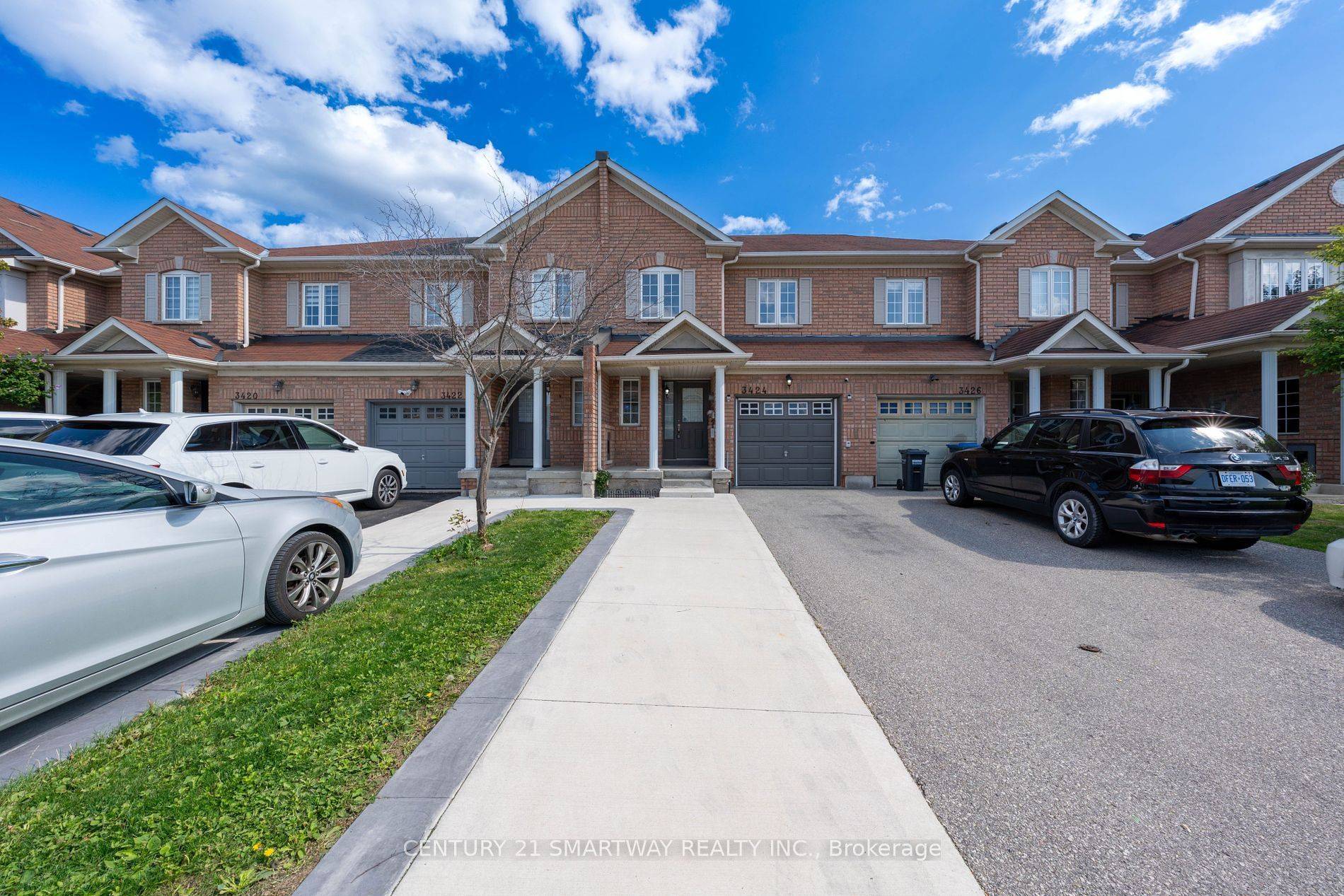 Mississauga, ON L5M 7N4,3424 Angel Pass DR