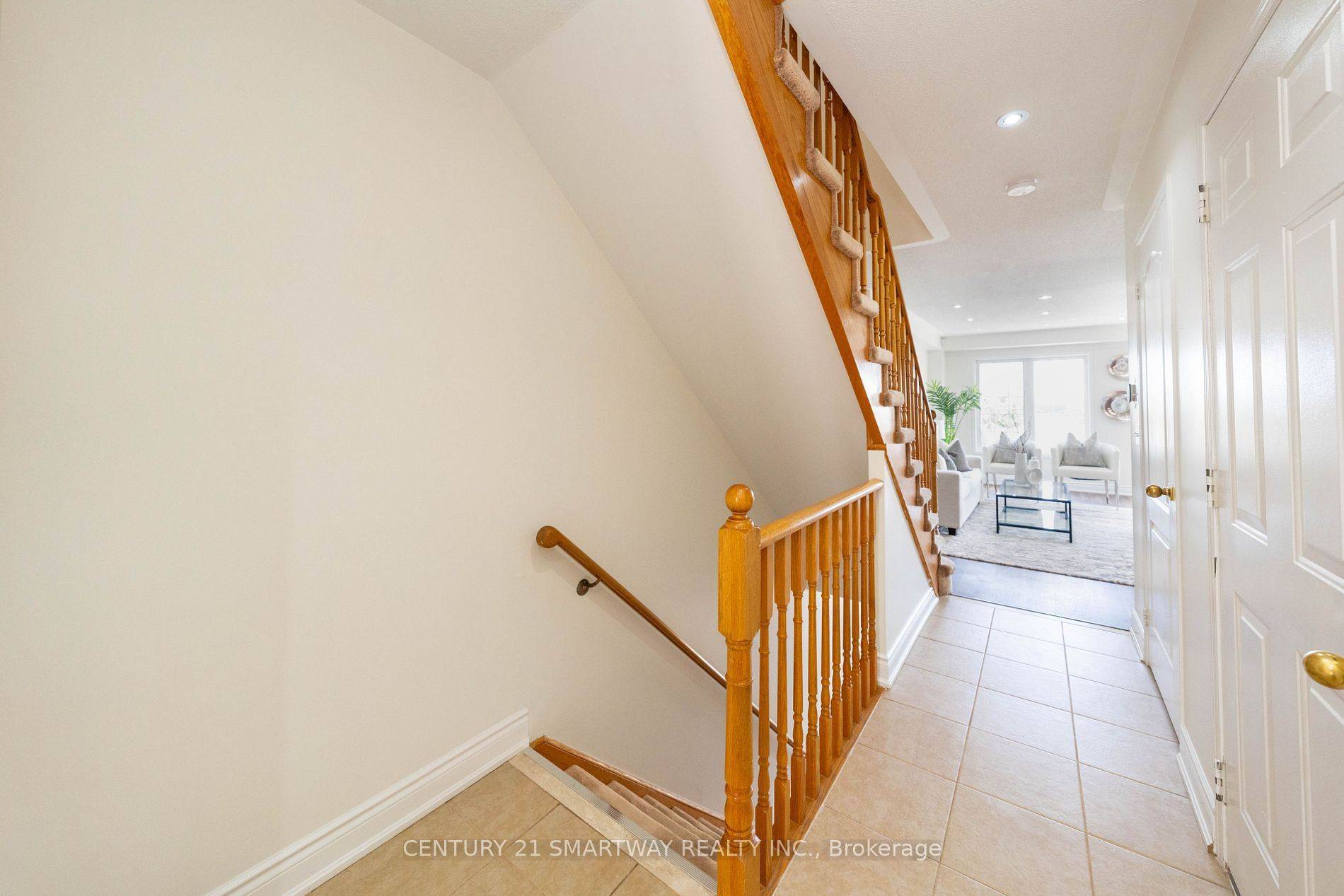 Mississauga, ON L5M 7N4,3424 Angel Pass DR