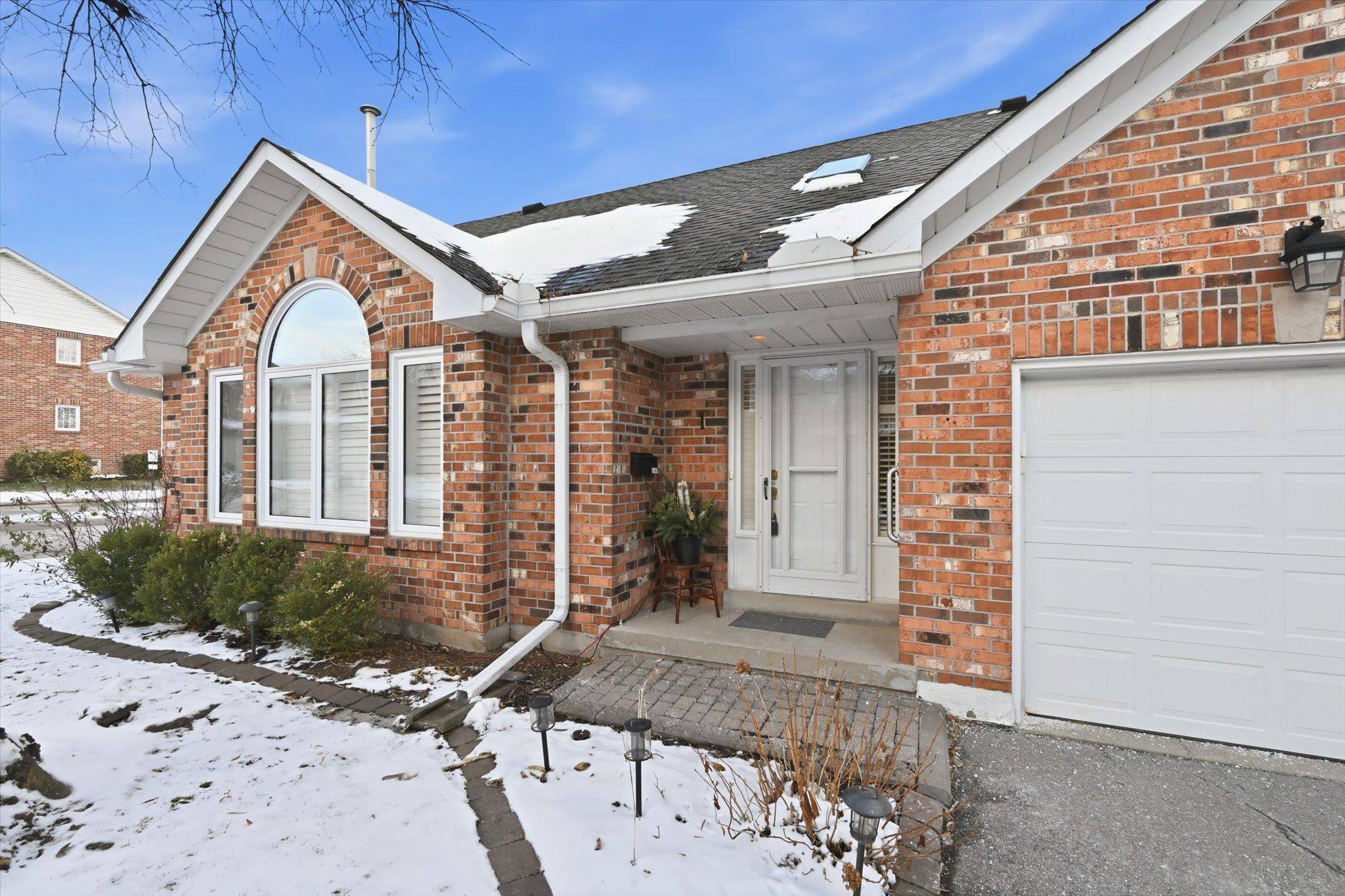 Burlington, ON L7M 3Y8,2230 Walkers Line #1