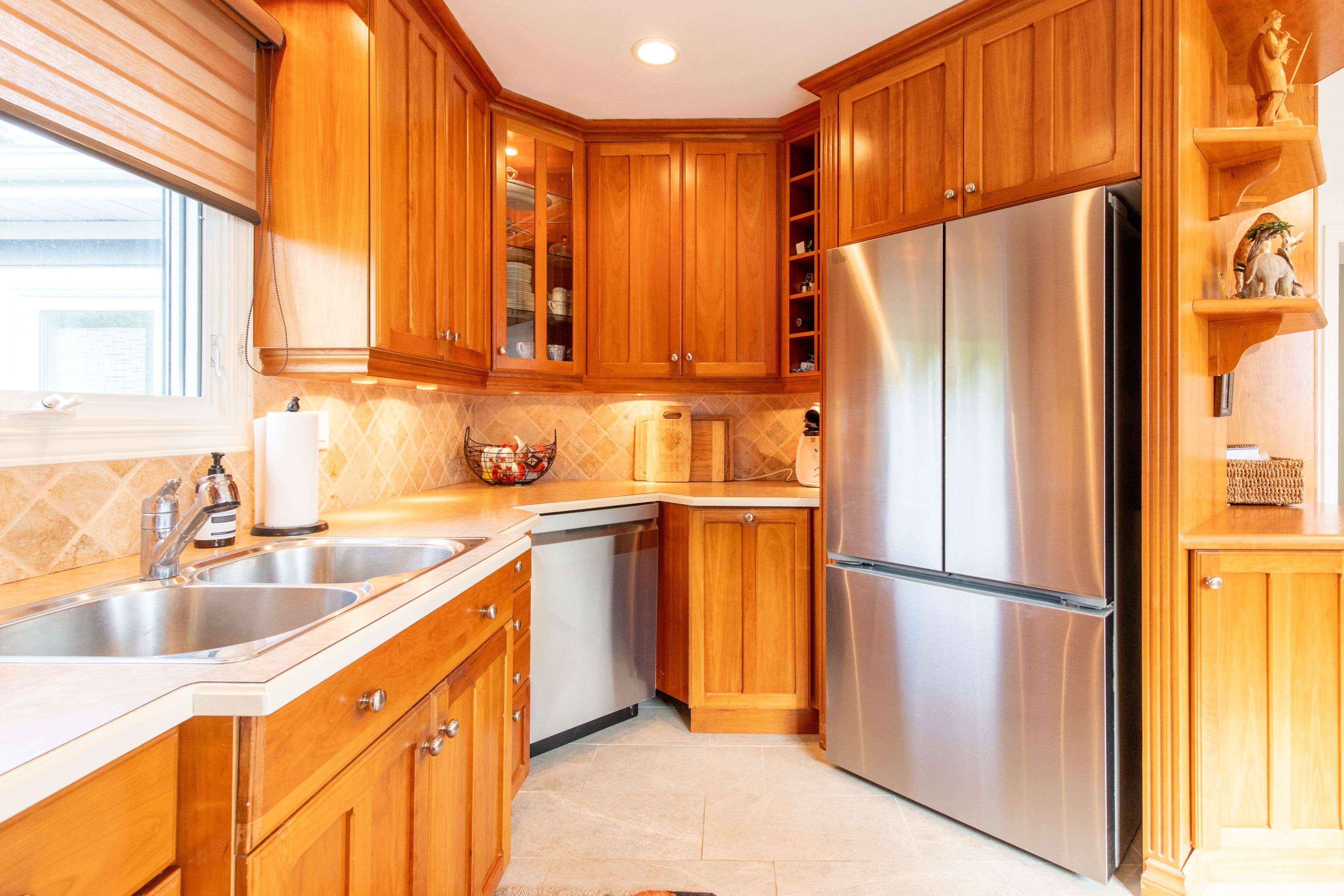 St. Catharines, ON L2N 4V6,141 Main ST