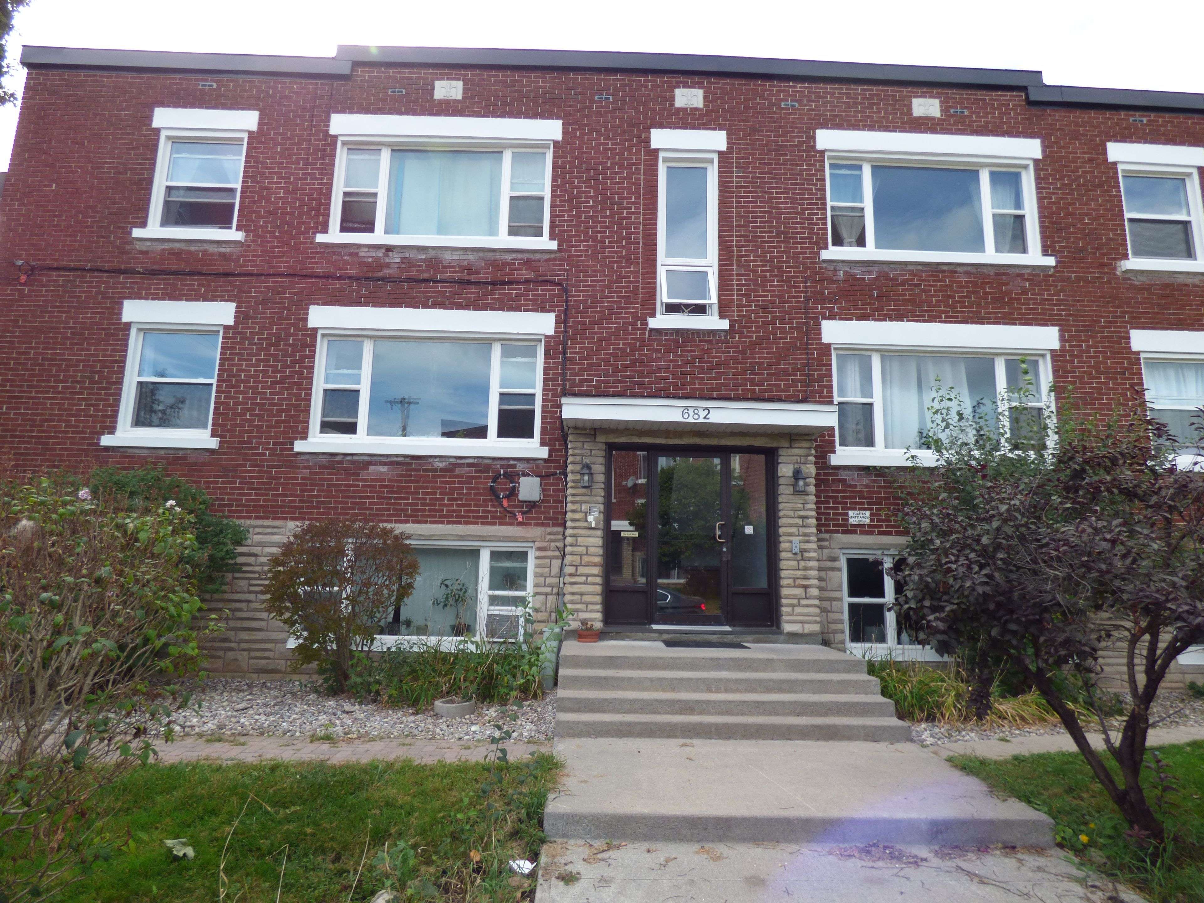 Westboro - Hampton Park, ON K1Z 7J1,682 Irene CRES #3