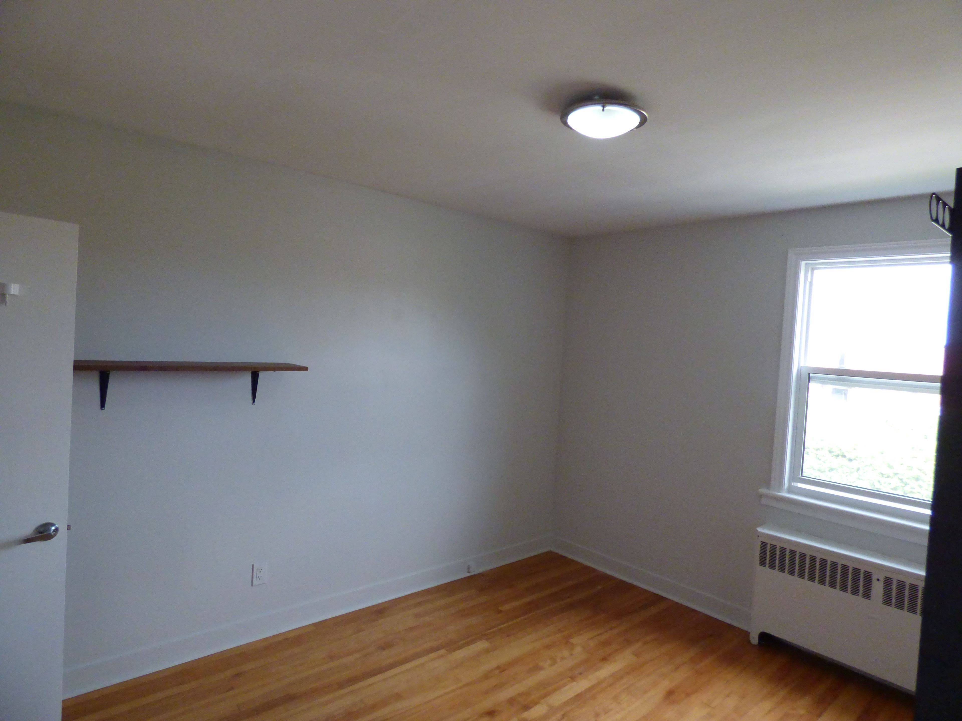 Westboro - Hampton Park, ON K1Z 7J1,682 Irene CRES #3