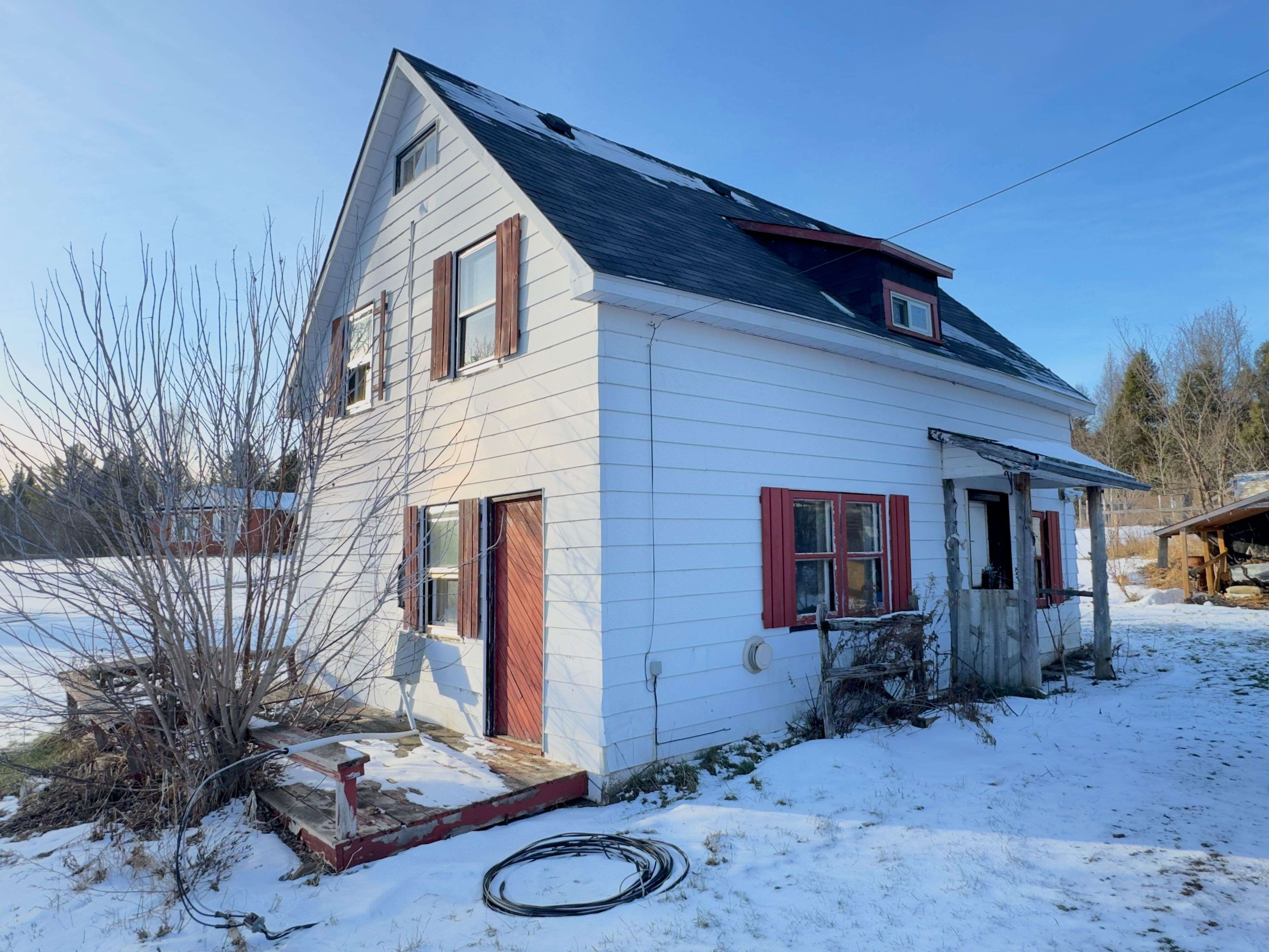 Addington Highlands, ON K0H 1L0,243 Hwy. #28 HWY