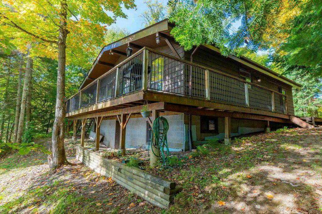 Seguin, ON P2A 0B2,23 North Star RD