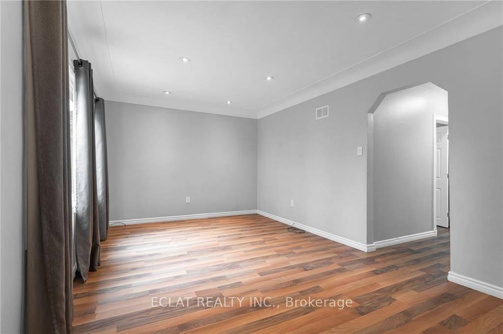 Hamilton, ON L8V 2X7,50 East 24th ST #Unit 1