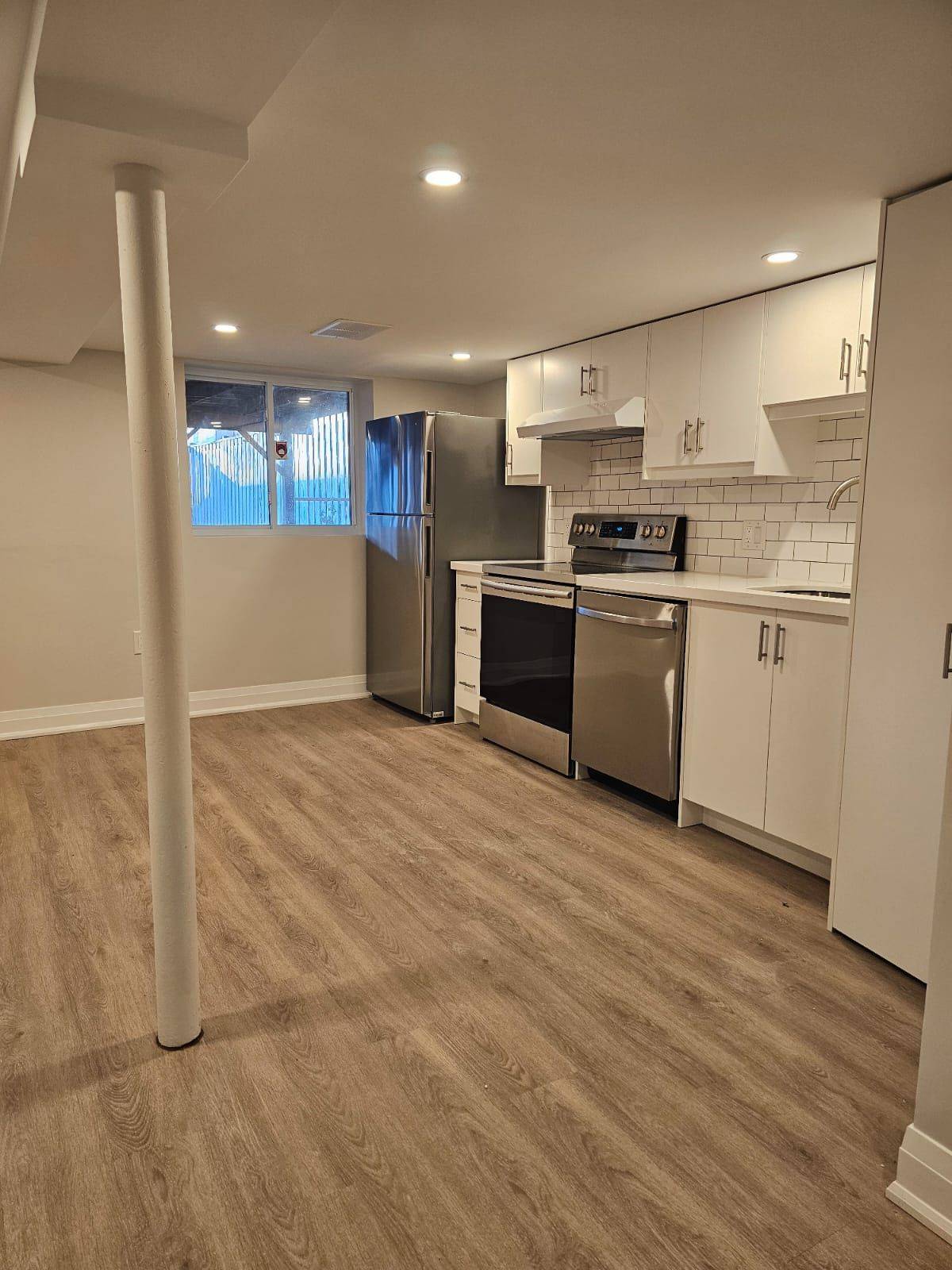 Hamilton, ON L8V 2X7,50 East 24th ST #Unit 2