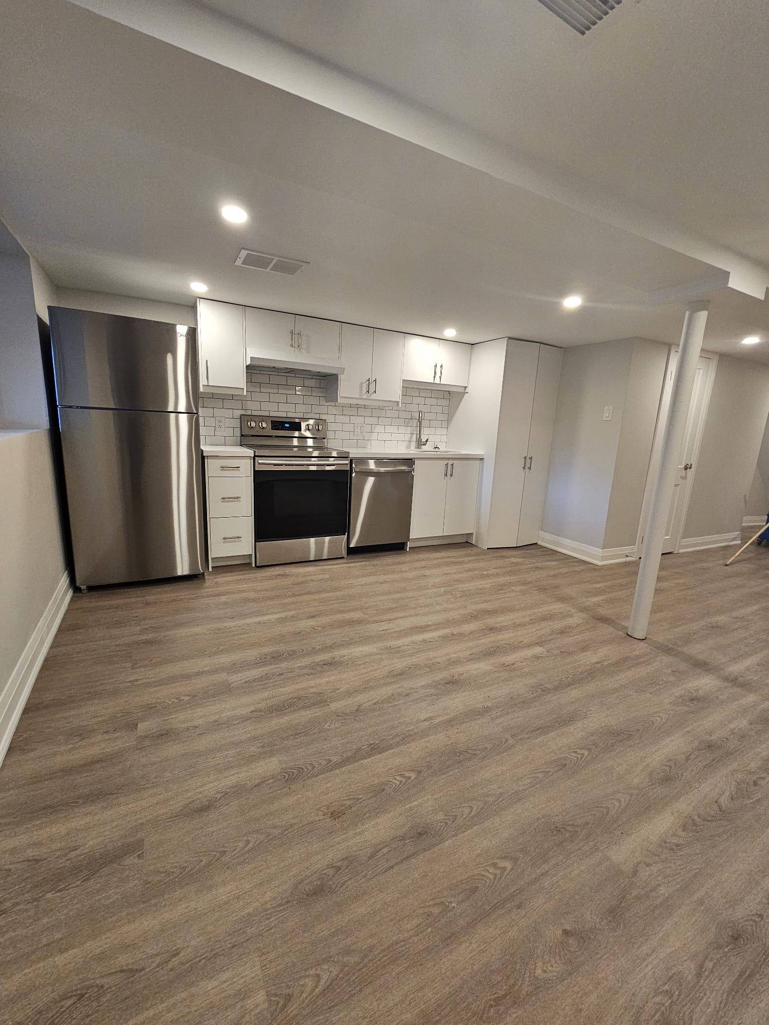 Hamilton, ON L8V 2X7,50 East 24th ST #Unit 2