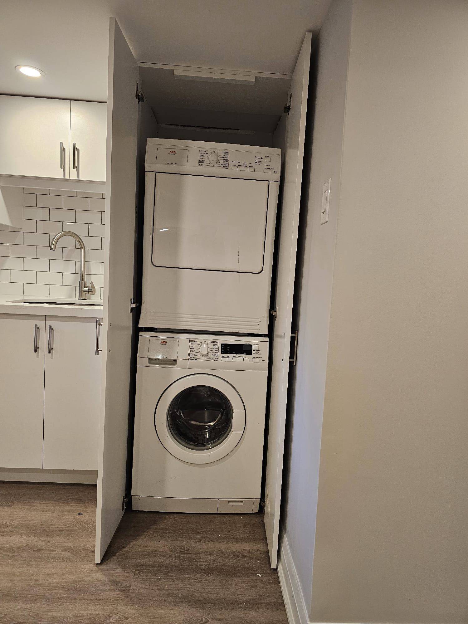 Hamilton, ON L8V 2X7,50 East 24th ST #Unit 2