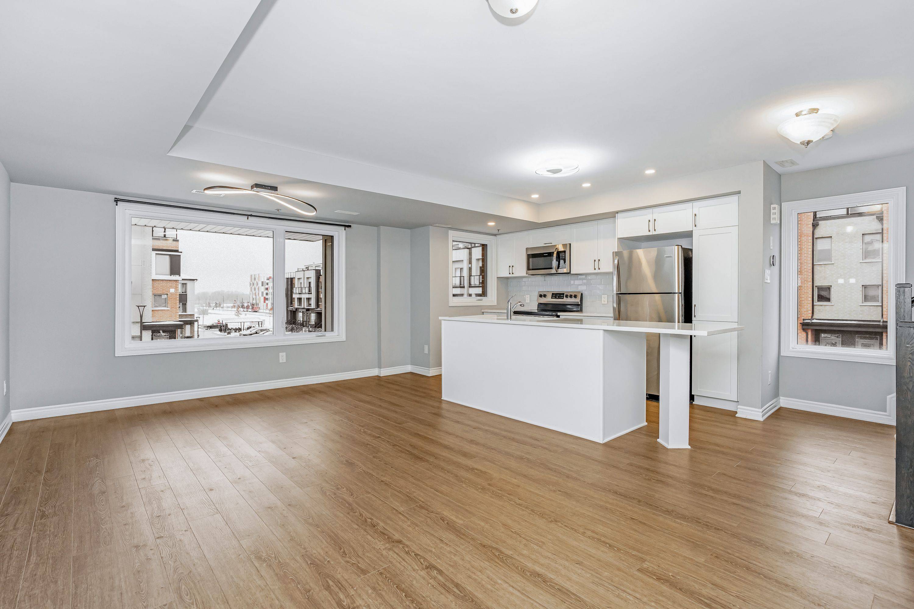 Manor Park - Cardinal Glen And Area, ON K1K 5A3,635 Makwa Private