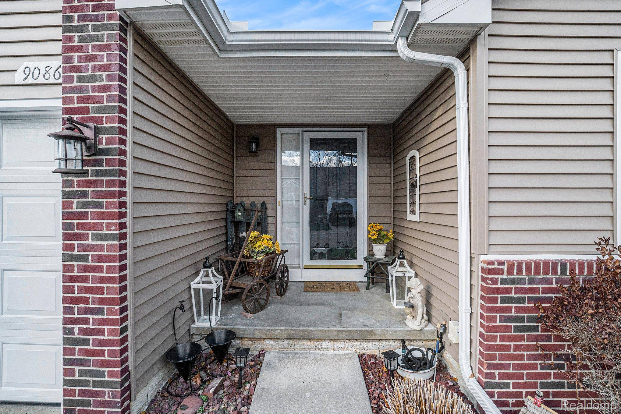 Davison, MI 48423,9086 Spring Brook CIR