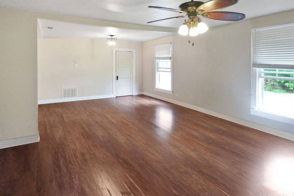 Mineral Wells, TX 76067,216 19th Street